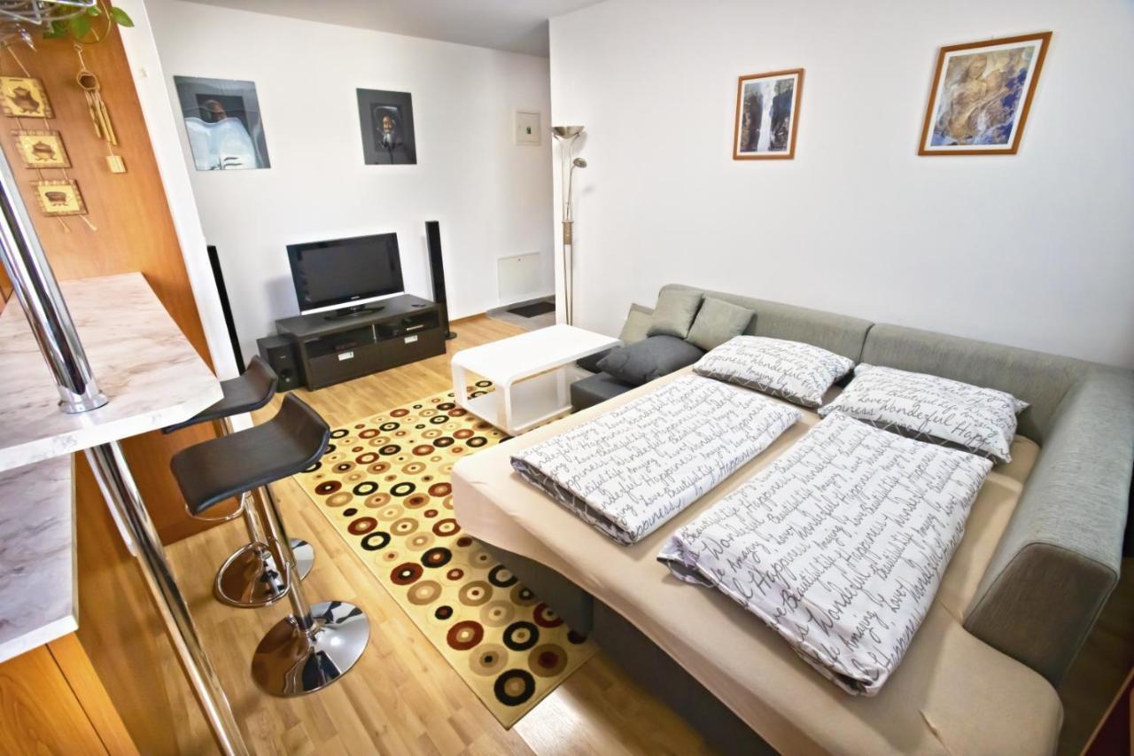 Apartman Hugo Velky Slavkov Luaran gambar